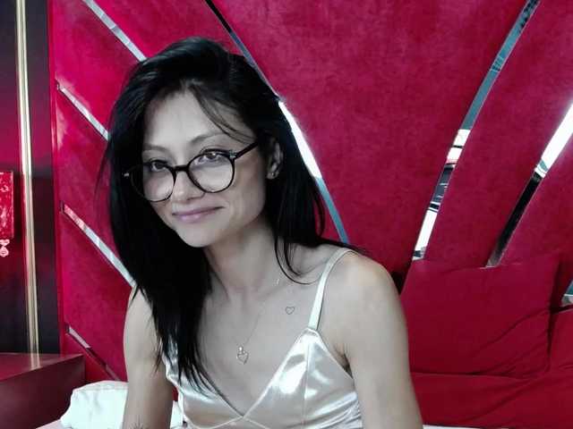 MayaLeey live webcam show