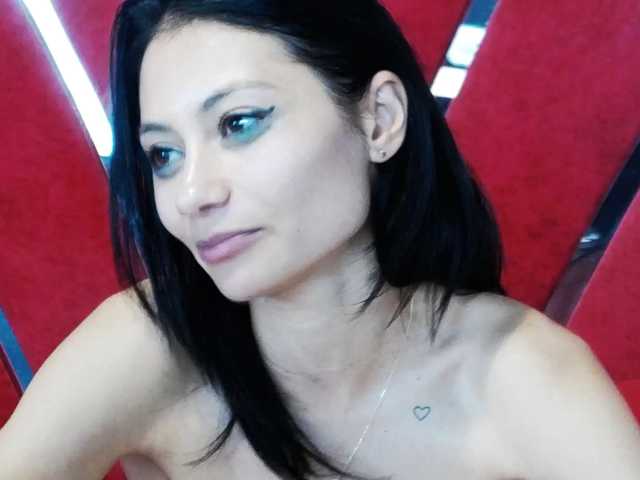MayaLeey live cam on BongaCams