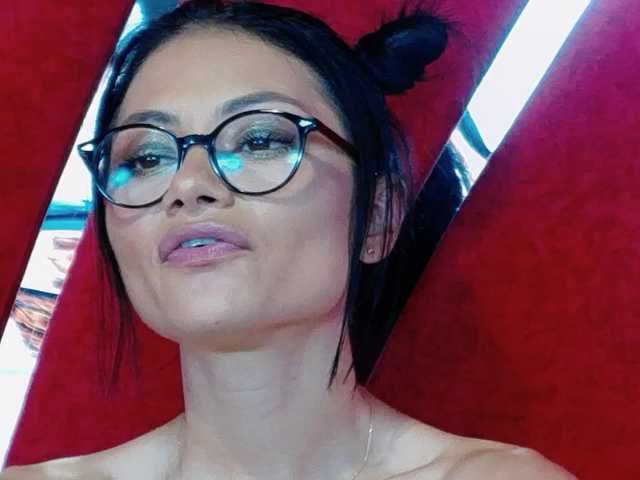 MayaLeey, en directo ahora en BongaCams