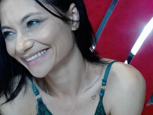 MayaLeey live cam on BongaCams