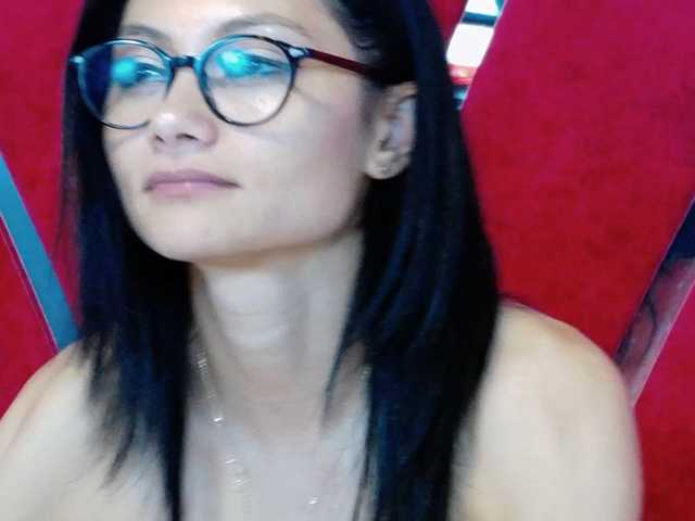 MayaLeey live cam preview