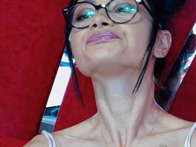 MayaLeey live cam on BongaCams