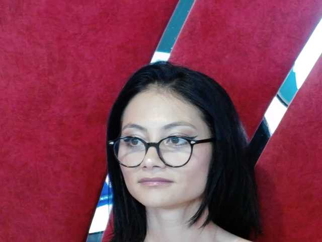 le modèle MayaLeey est en webcam porno dans un show sur le site bongacams, il possède les tags suivants: White/Caucasian,Brunette,Shaved