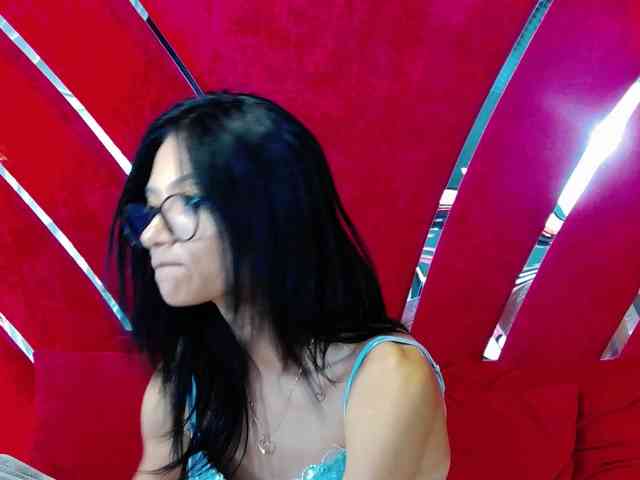 MayaLeey webcam