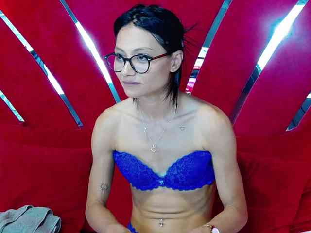 MayaLeey webcam
