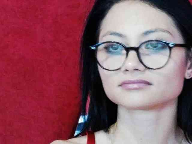 MayaLeey webcam
