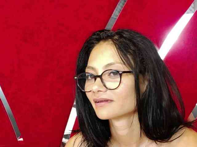 MayaLeey webcam