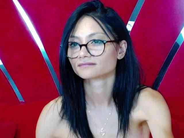 MayaLeey webcam