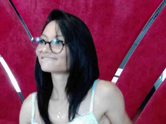 MayaLeey webcam