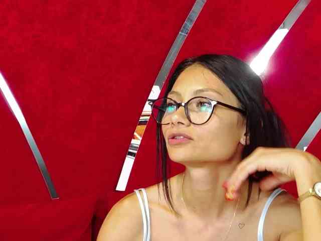 MayaLeey webcam