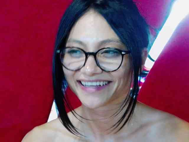 MayaLeey webcam