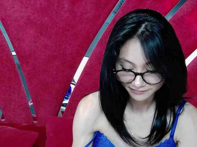 MayaLeey webcam
