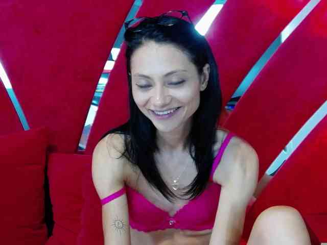 MayaLeey Live Webcam on BongaCams
