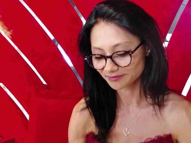 MayaLeey webcam