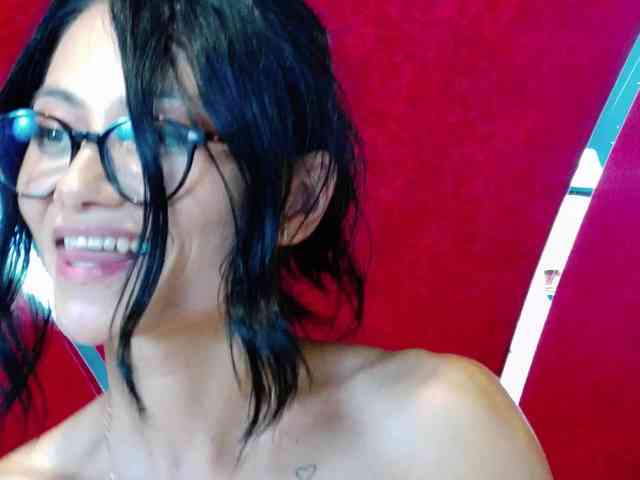 MayaLeey webcam