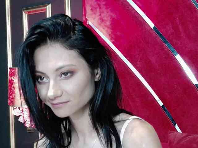Model: mayaleey