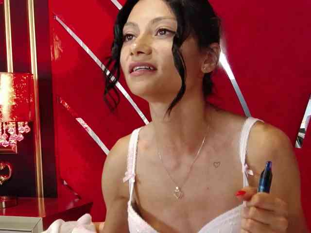 MayaLeey webcam