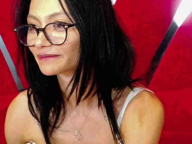 MayaLeey webcam