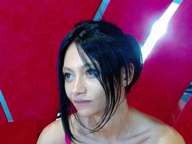 MayaLeey webcam