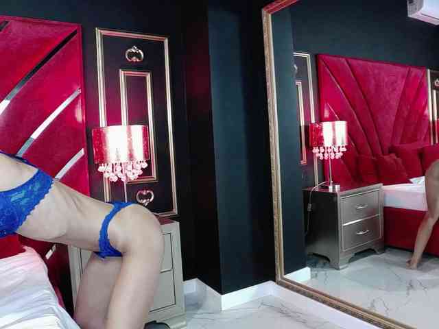 MayaLeey webcam