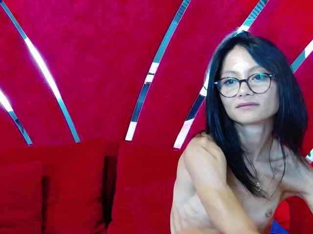 MayaLeey webcam