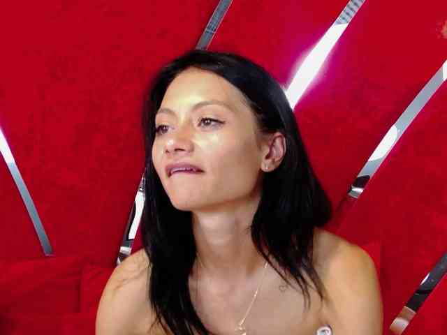 MayaLeey webcam