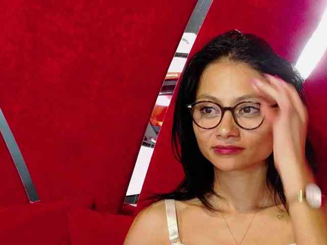 MayaLeey webcam