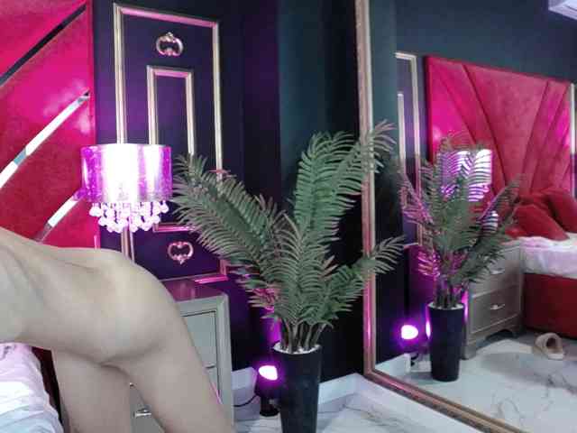 MayaLeey webcam