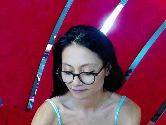 MayaLeey webcam