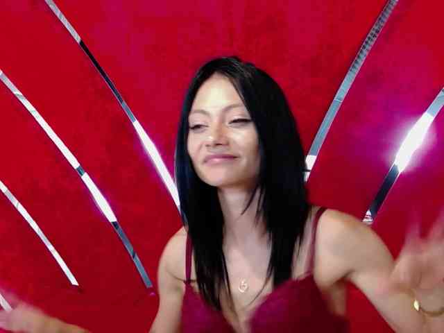 MayaLeey webcam