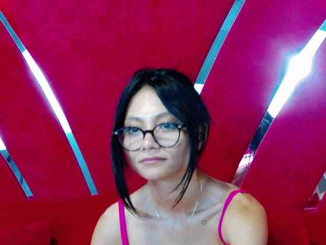 MayaLeey webcam