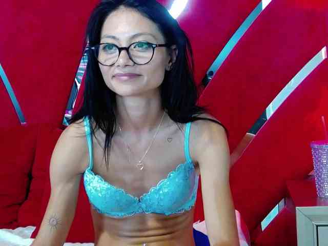 MayaLeey webcam