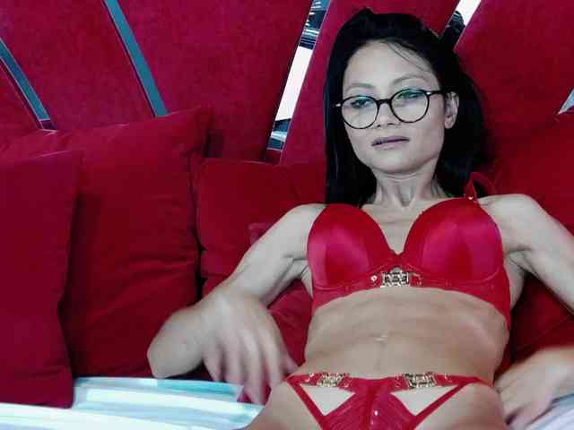 MayaLeey webcam