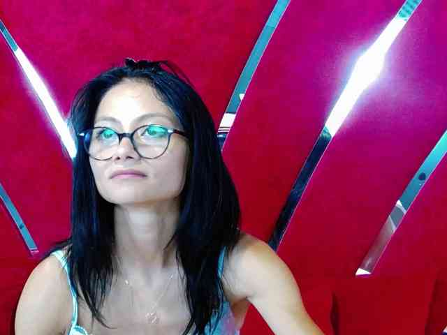 MayaLeey webcam