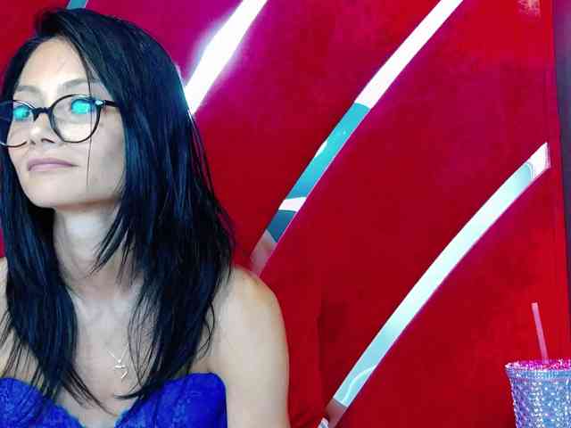 MayaLeey webcam