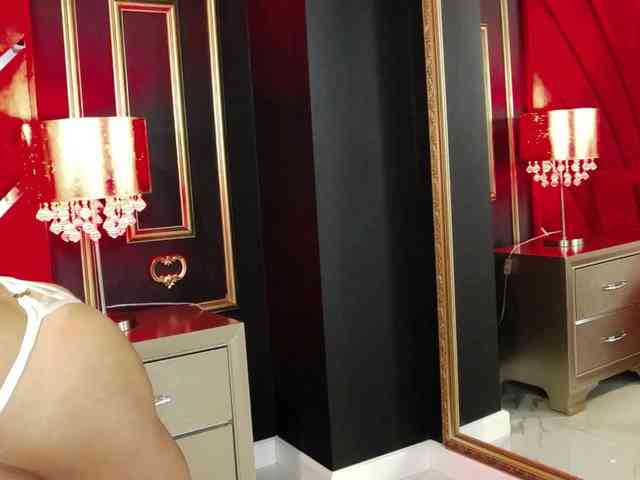 MayaLeey webcam