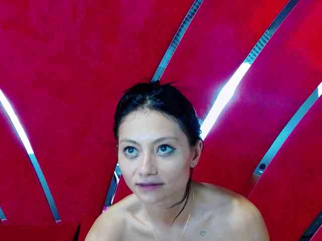 MayaLeey webcam