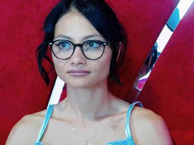 MayaLeey