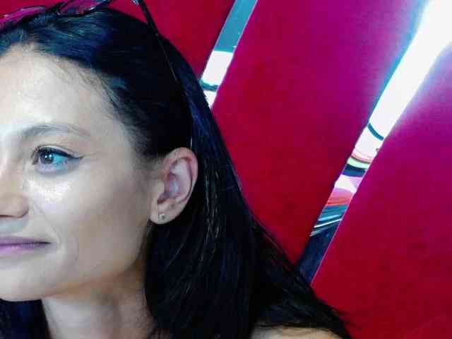 MayaLeey webcam