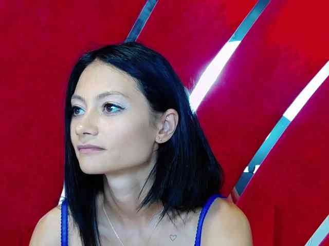 MayaLeey webcam