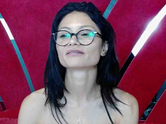 MayaLeey webcam