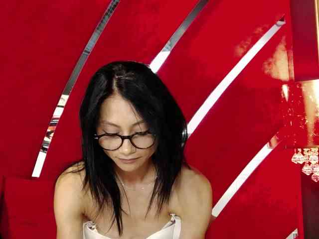 MayaLeey webcam
