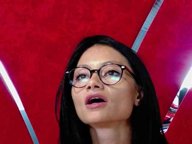 MayaLeey webcam