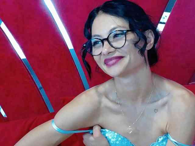 MayaLeey
