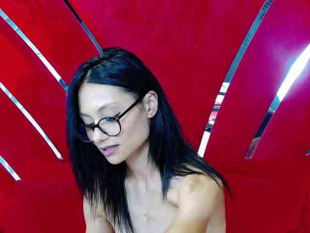 MayaLeey webcam