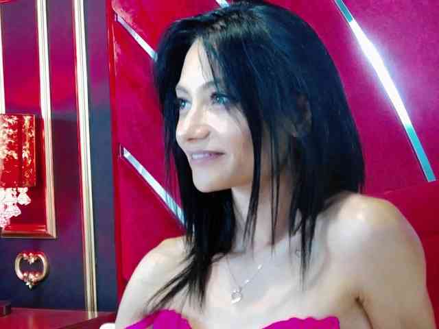 MayaLeey Live Webcam on BongaCams