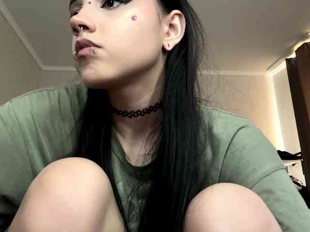 Model: ArlaReily