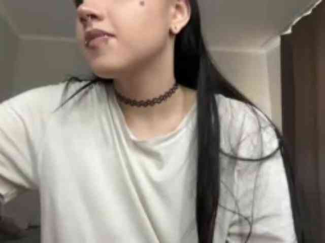 Model: ArlaReily