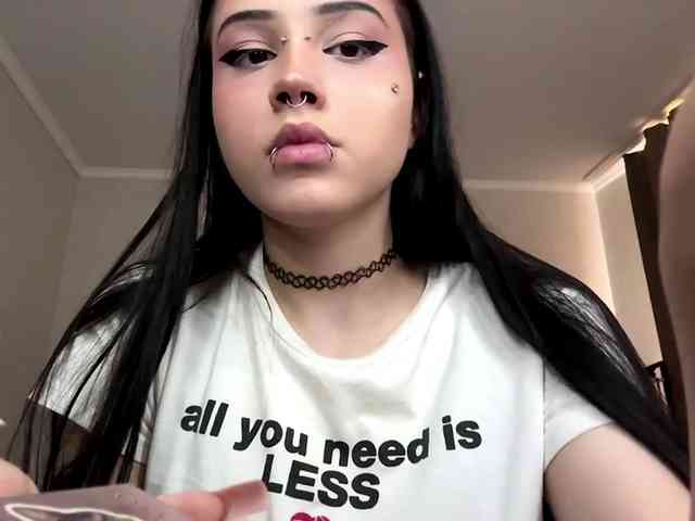 Model: ArlaReily