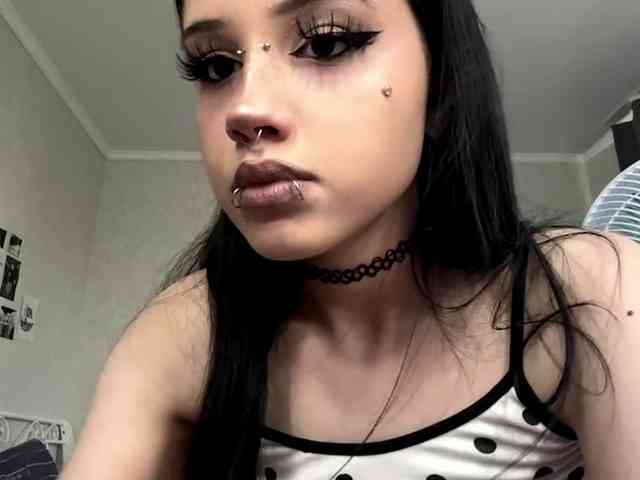 Model: ArlaReily